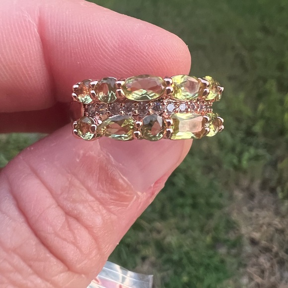 Ring Bomb Party August Birthday Collection - Picture 2 of 6